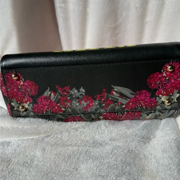 🌟HOST PICK🌟. DOLCE E GABBANA SICILY CAPRI BAG IN LIKE NEW CONDITION - Picture 12 of 13